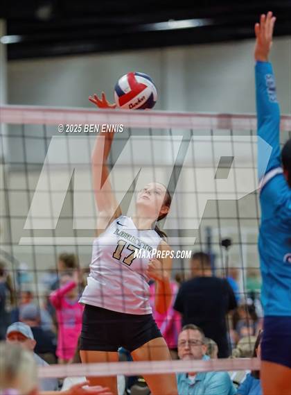 Thumbnail 3 in Loretto vs. Siegel (Showdown at the Sunsphere) photogallery.