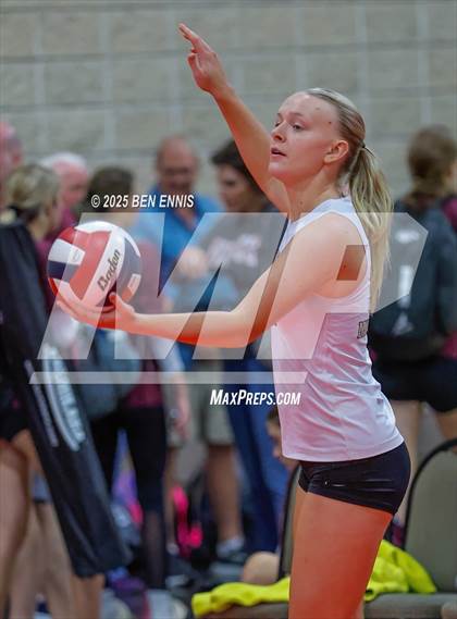 Thumbnail 1 in Loretto vs. Siegel (Showdown at the Sunsphere) photogallery.