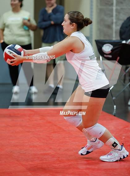 Thumbnail 1 in Loretto vs. Siegel (Showdown at the Sunsphere) photogallery.
