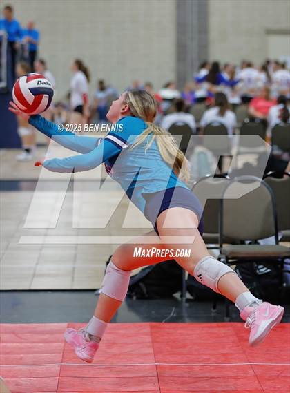 Thumbnail 3 in Loretto vs. Siegel (Showdown at the Sunsphere) photogallery.