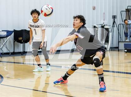 Thumbnail 1 in Regis Groff vs. Bear Creek photogallery.