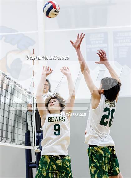 Thumbnail 2 in Regis Groff vs. Bear Creek photogallery.