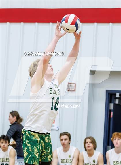 Thumbnail 1 in Regis Groff vs. Bear Creek photogallery.