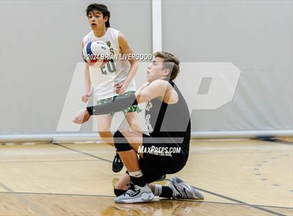 Thumbnail 1 in Regis Groff vs. Bear Creek photogallery.