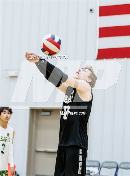 Thumbnail 3 in Regis Groff vs. Bear Creek photogallery.