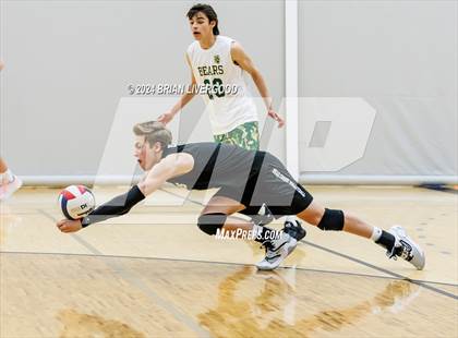 Thumbnail 2 in Regis Groff vs. Bear Creek photogallery.