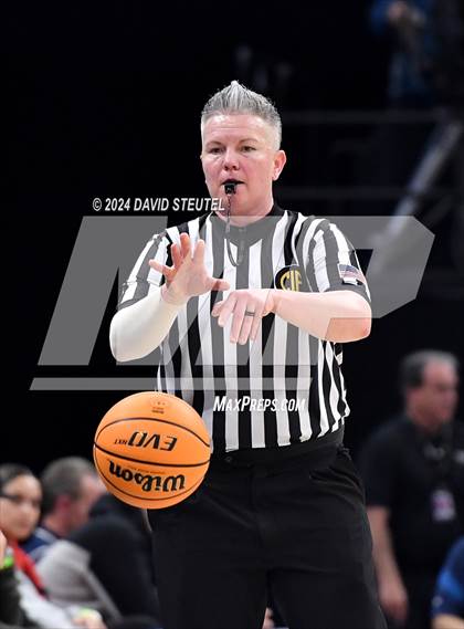 Thumbnail 2 in Harvard-Westlake vs. Colfax (CIF State D2 Final) photogallery.