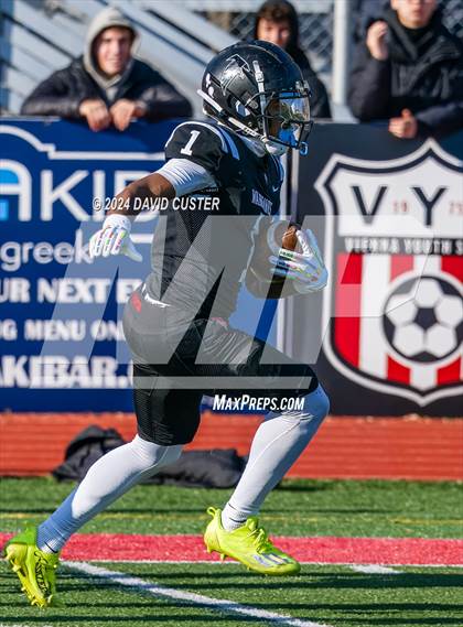 Thumbnail 1 in Washington-Liberty @ James Madison (VHSL 6D Northern Region Final) photogallery.