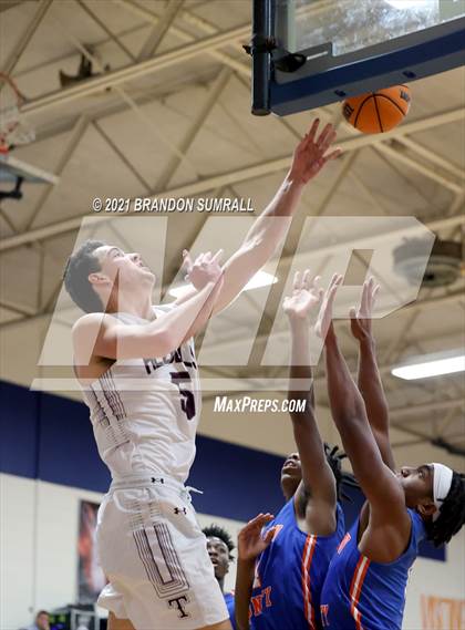 Thumbnail 3 in Chilton County vs Thorsby (County Tournament) photogallery.