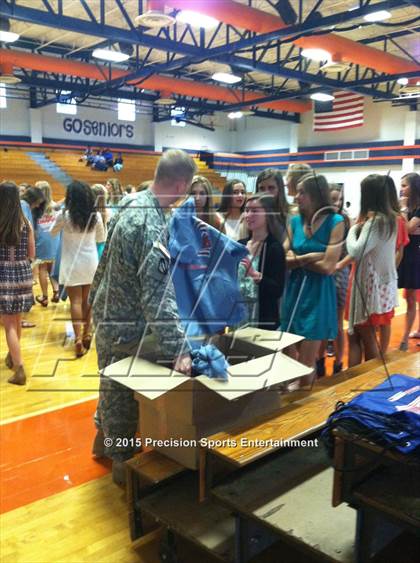 Thumbnail 2 in Madison Central TOC Ceremony photogallery.