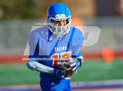Thumbnail 1 in Belen @ Los Lunas (NMAA 5A Quarterfinal) photogallery.