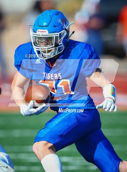 Thumbnail 1 in Belen @ Los Lunas (NMAA 5A Quarterfinal) photogallery.