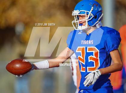 Thumbnail 2 in Belen @ Los Lunas (NMAA 5A Quarterfinal) photogallery.