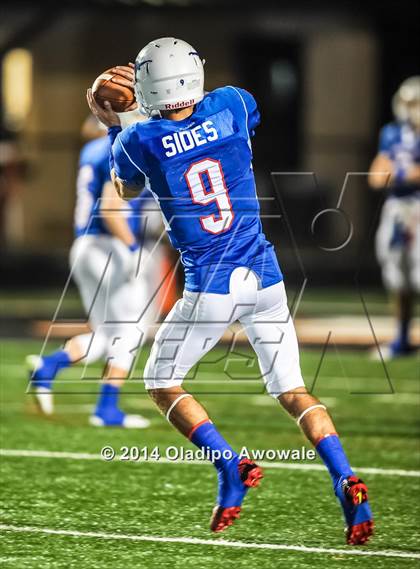 Thumbnail 2 in Graham vs. Argyle (UIL 4A Semifinal) photogallery.