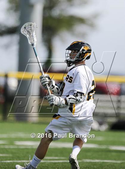 Thumbnail 1 in Hand vs. Pomperaug (CIAC Class M Quarterfinal) photogallery.