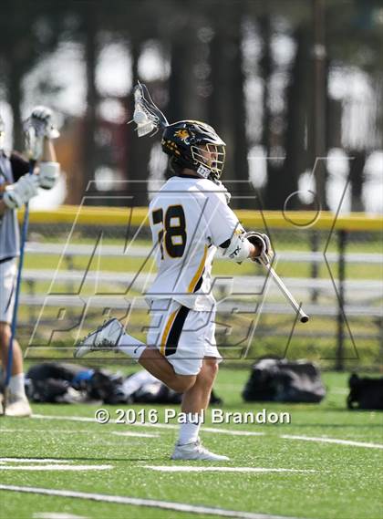Thumbnail 2 in Hand vs. Pomperaug (CIAC Class M Quarterfinal) photogallery.