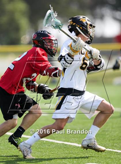 Thumbnail 1 in Hand vs. Pomperaug (CIAC Class M Quarterfinal) photogallery.
