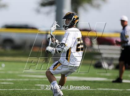 Thumbnail 2 in Hand vs. Pomperaug (CIAC Class M Quarterfinal) photogallery.