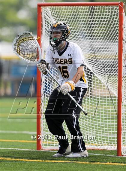 Thumbnail 3 in Hand vs. Pomperaug (CIAC Class M Quarterfinal) photogallery.