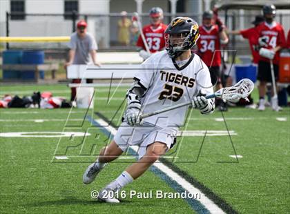Thumbnail 1 in Hand vs. Pomperaug (CIAC Class M Quarterfinal) photogallery.