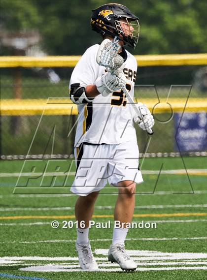 Thumbnail 3 in Hand vs. Pomperaug (CIAC Class M Quarterfinal) photogallery.