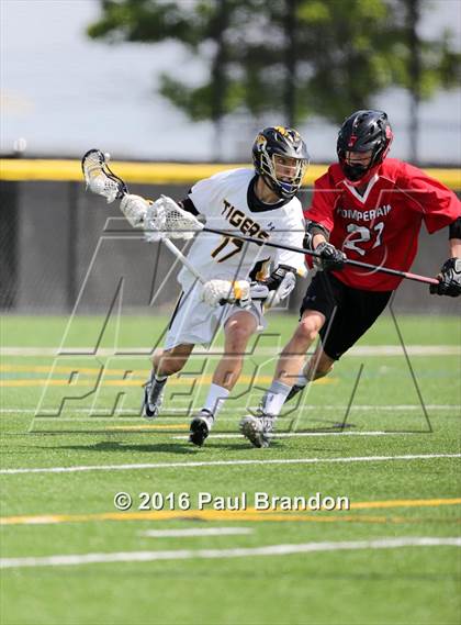 Thumbnail 2 in Hand vs. Pomperaug (CIAC Class M Quarterfinal) photogallery.