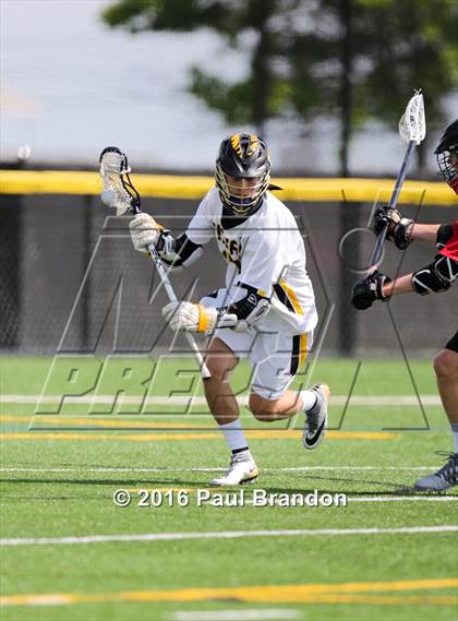 Thumbnail 1 in Hand vs. Pomperaug (CIAC Class M Quarterfinal) photogallery.