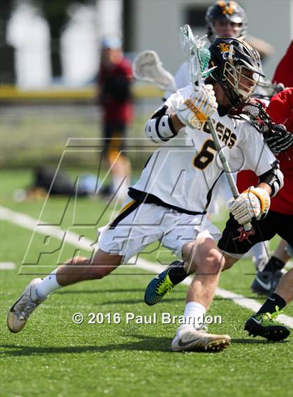 Thumbnail 1 in Hand vs. Pomperaug (CIAC Class M Quarterfinal) photogallery.