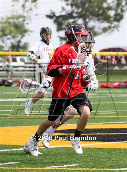 Thumbnail 3 in Hand vs. Pomperaug (CIAC Class M Quarterfinal) photogallery.
