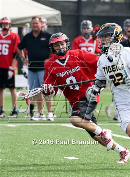 Thumbnail 3 in Hand vs. Pomperaug (CIAC Class M Quarterfinal) photogallery.