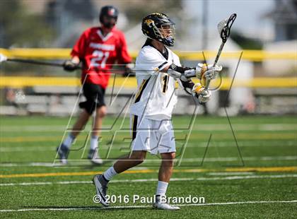 Thumbnail 2 in Hand vs. Pomperaug (CIAC Class M Quarterfinal) photogallery.