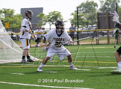 Thumbnail 2 in Hand vs. Pomperaug (CIAC Class M Quarterfinal) photogallery.