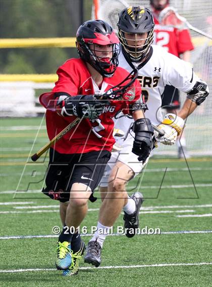 Thumbnail 2 in Hand vs. Pomperaug (CIAC Class M Quarterfinal) photogallery.