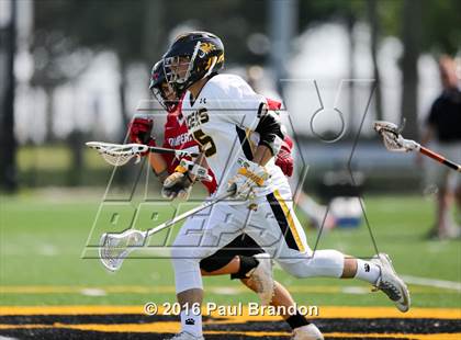 Thumbnail 2 in Hand vs. Pomperaug (CIAC Class M Quarterfinal) photogallery.