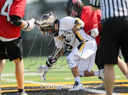 Thumbnail 2 in Hand vs. Pomperaug (CIAC Class M Quarterfinal) photogallery.