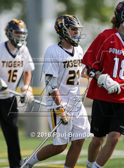 Thumbnail 2 in Hand vs. Pomperaug (CIAC Class M Quarterfinal) photogallery.
