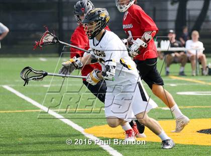Thumbnail 2 in Hand vs. Pomperaug (CIAC Class M Quarterfinal) photogallery.