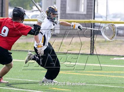 Thumbnail 3 in Hand vs. Pomperaug (CIAC Class M Quarterfinal) photogallery.