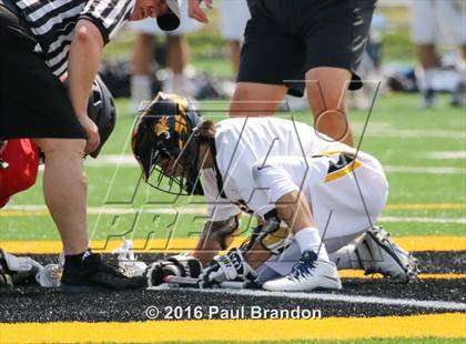 Thumbnail 1 in Hand vs. Pomperaug (CIAC Class M Quarterfinal) photogallery.
