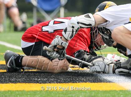 Thumbnail 2 in Hand vs. Pomperaug (CIAC Class M Quarterfinal) photogallery.