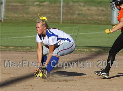 Thumbnail 2 in Bullard @ Gilmer photogallery.