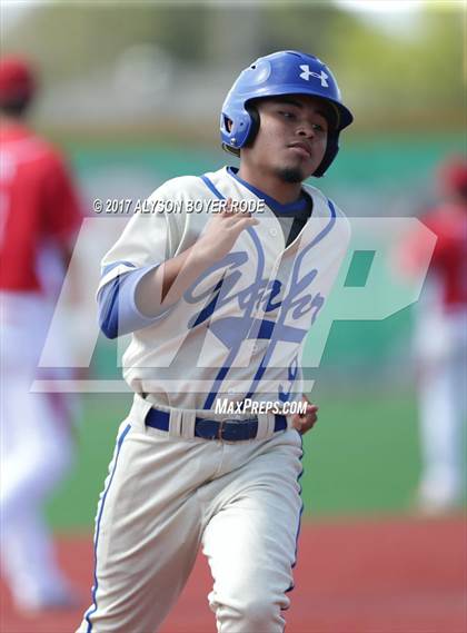 Thumbnail 2 in Corona vs. Gahr photogallery.