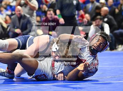 Thumbnail 2 in UIL State Championships - 5A 170lb Final photogallery.