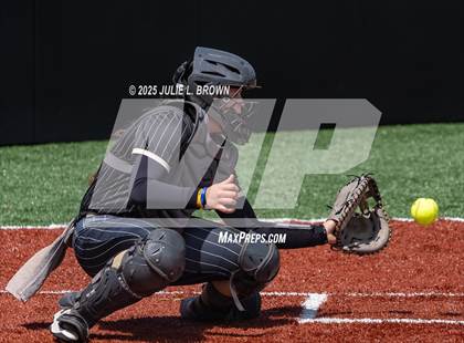 Thumbnail 3 in Noblesville vs Lake Central (Carmel Invite) photogallery.