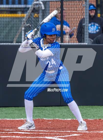 Thumbnail 1 in Noblesville vs Lake Central (Carmel Invite) photogallery.