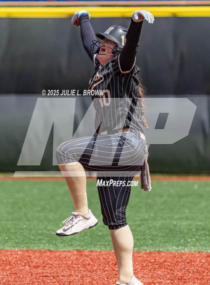 Thumbnail 3 in Noblesville vs Lake Central (Carmel Invite) photogallery.
