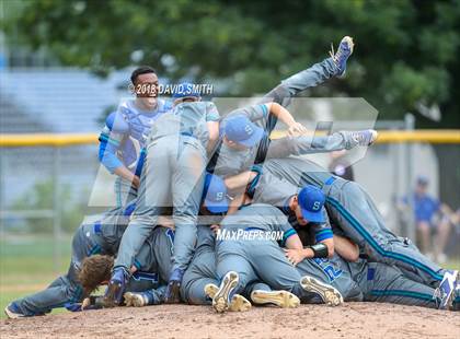 Thumbnail 2 in Blue Springs South @ Liberty (MSHSAA Class 5 Quarterfinal) photogallery.