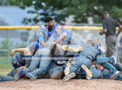Thumbnail 3 in Blue Springs South @ Liberty (MSHSAA Class 5 Quarterfinal) photogallery.