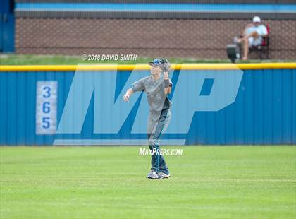 Thumbnail 3 in Blue Springs South @ Liberty (MSHSAA Class 5 Quarterfinal) photogallery.