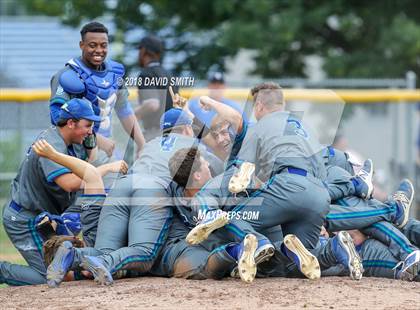 Thumbnail 3 in Blue Springs South @ Liberty (MSHSAA Class 5 Quarterfinal) photogallery.